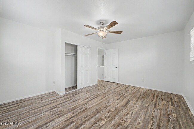 Building Photo - 742 N 112th Dr