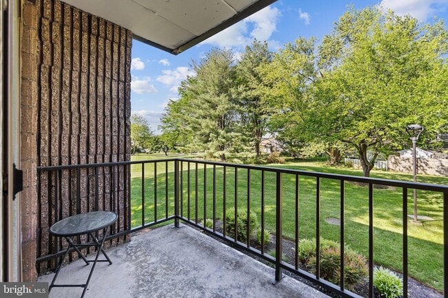 Building Photo - 81 Oakridge Dr