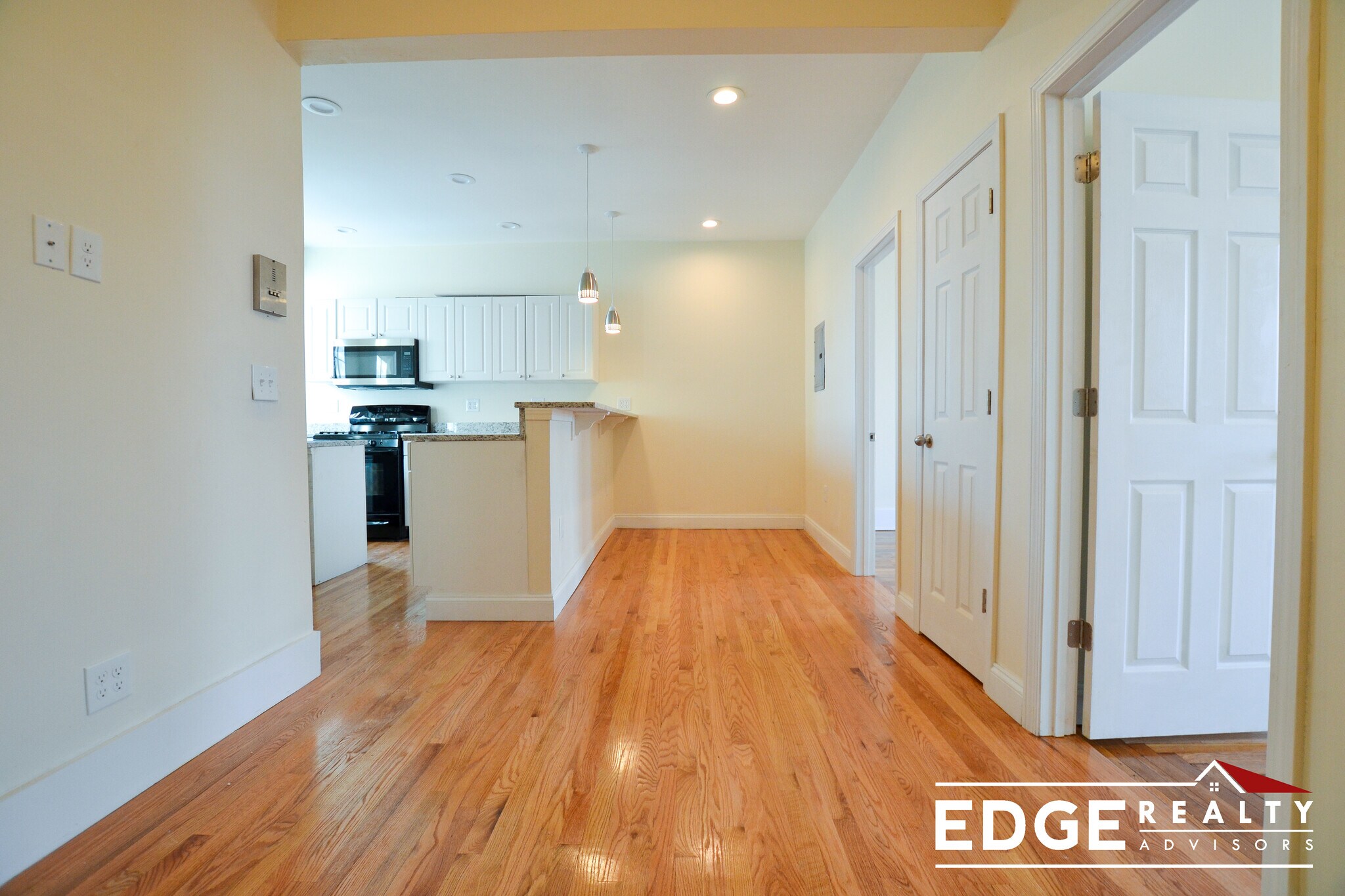 Building Photo - 1874 Commonwealth Ave