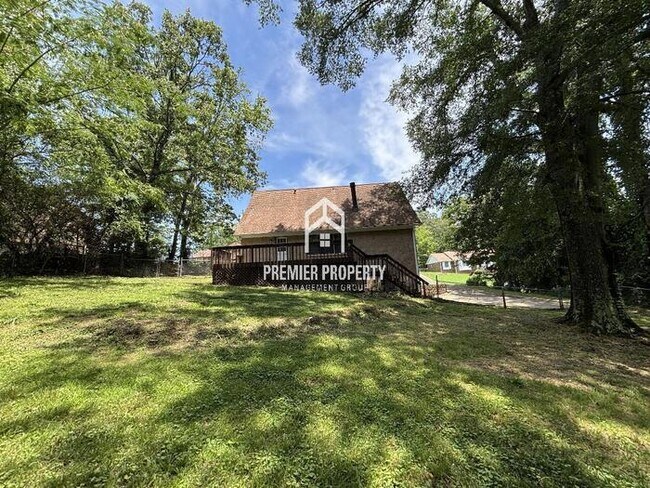 Building Photo - 135 Fox Hill Ct