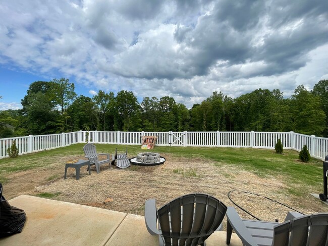 Building Photo - New Construction 4BR 2.5BA | The Falls at ...