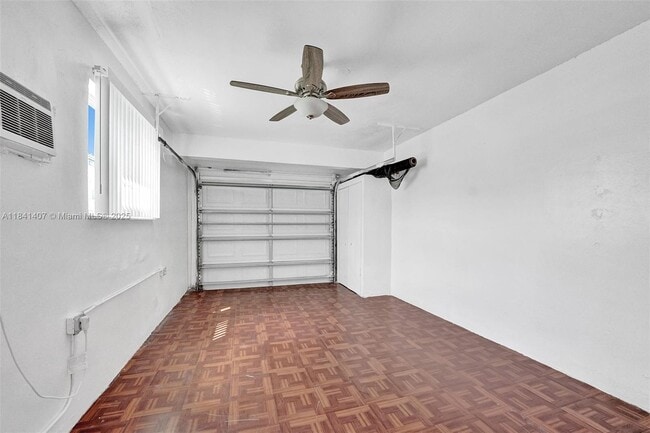 Building Photo - 2132 SW 13th St