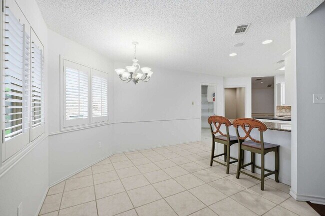 Building Photo - Top-Tier Luxury Living at 98th & Quaker | Kings Gate