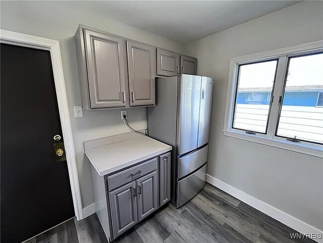 Building Photo - 146 Ramsdell Ave