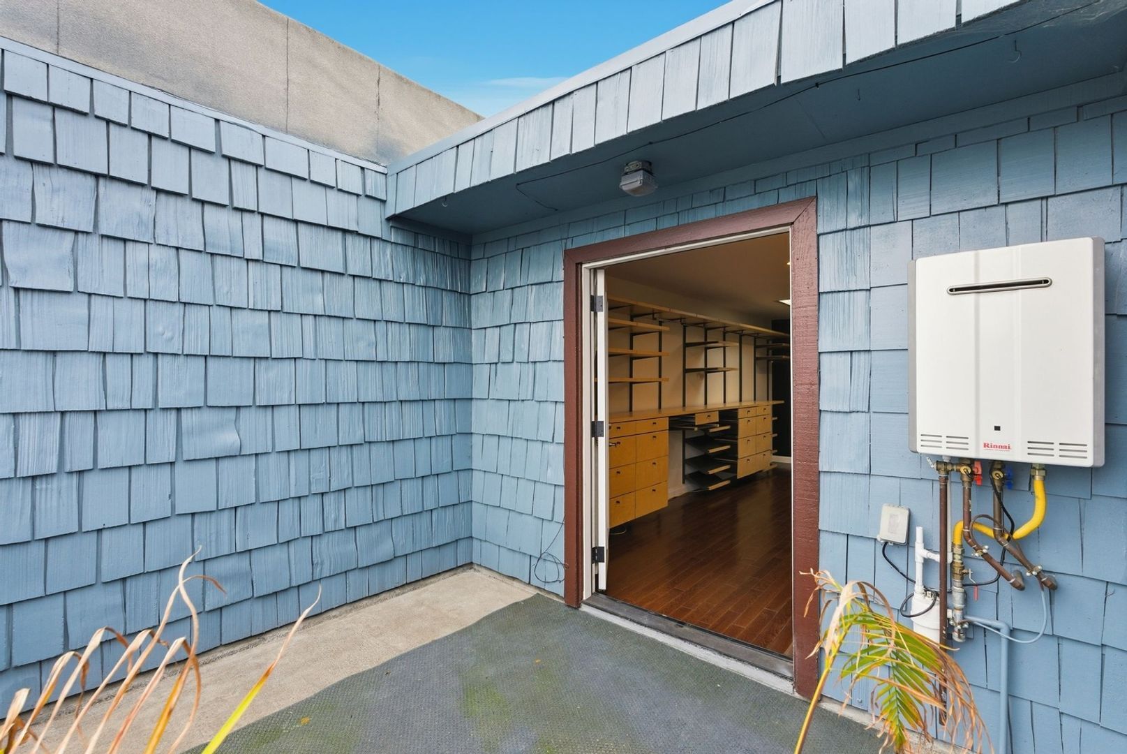 Building Photo - 1004 9th Ave