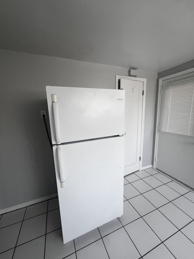 Building Photo - 6th Avenue Apartments