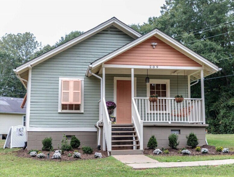Building Photo - 209 Stone Cir