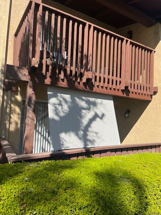 Building Photo - 1000 W MacArthur Blvd