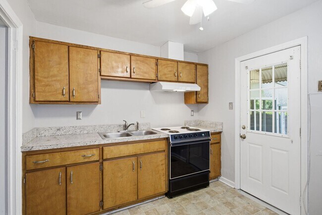 Building Photo - 1245 17th St