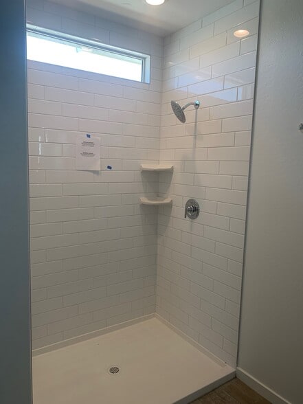 Building Photo - 9923 E Tiburon Ave