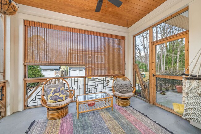 Building Photo - 4109 Dinglewood Ave