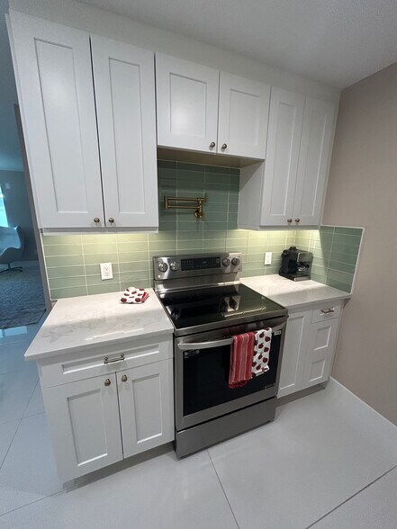 Building Photo - 1575 Curlew Ave