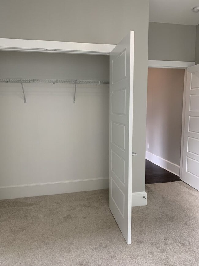 Building Photo - BEAUTIFUL TOWNHOMES IN MIDTOWN