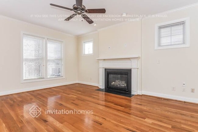 Building Photo - 124 Amberglen Ln