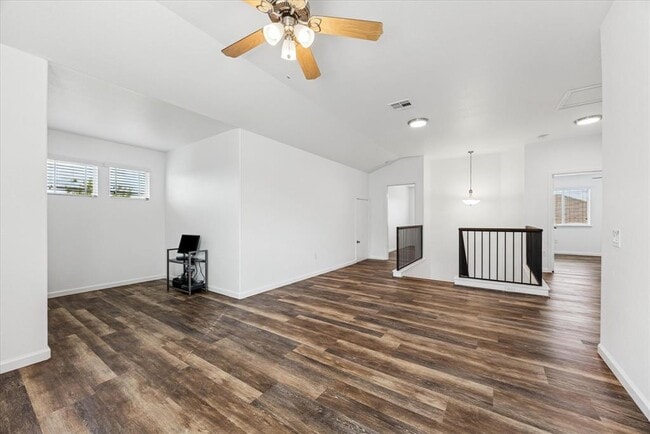 Building Photo - 1412 Elbe St