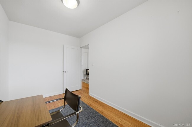 Building Photo - 555 Broadway