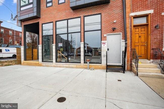 Building Photo - 2333 E York St