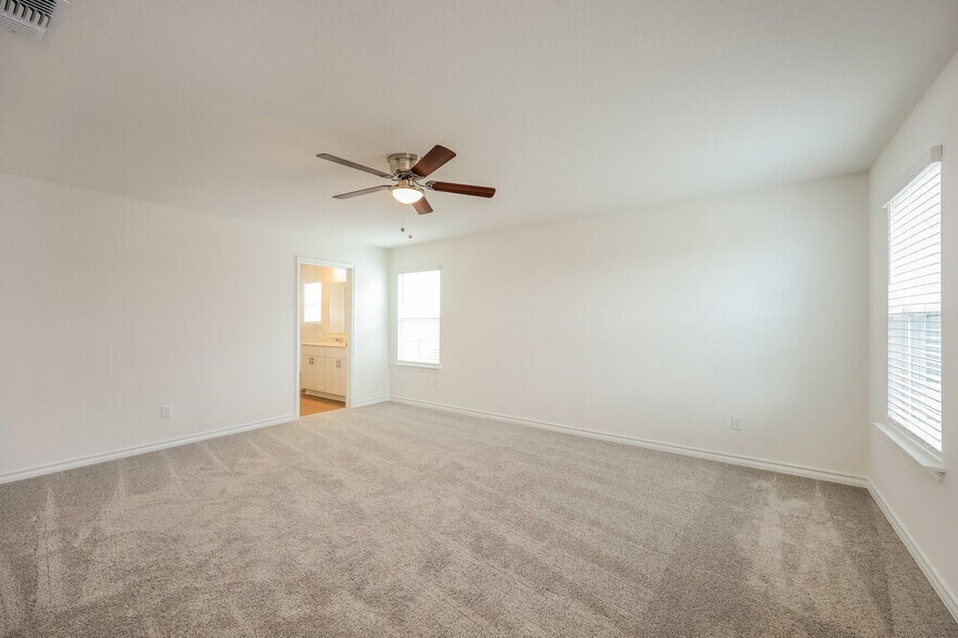 Building Photo - 10403 Monte Carmel Pl