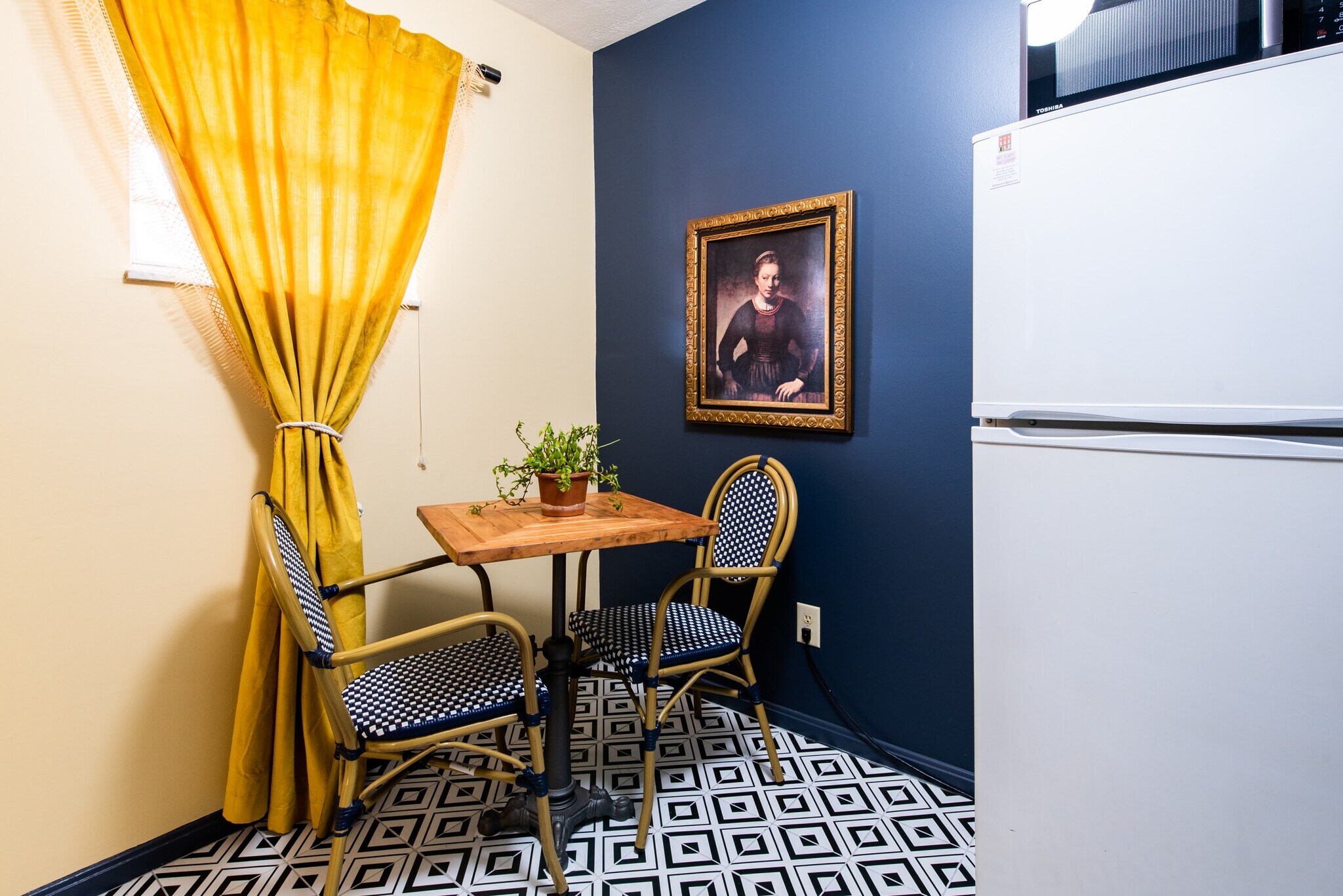 Building Photo - 1225 S 6th St