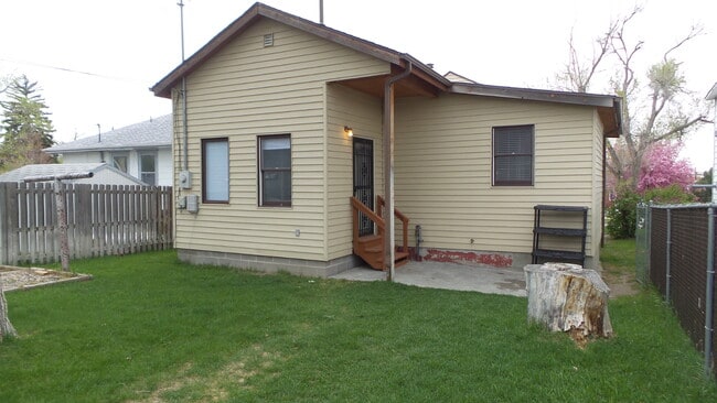 Building Photo - 433 S Kimball St