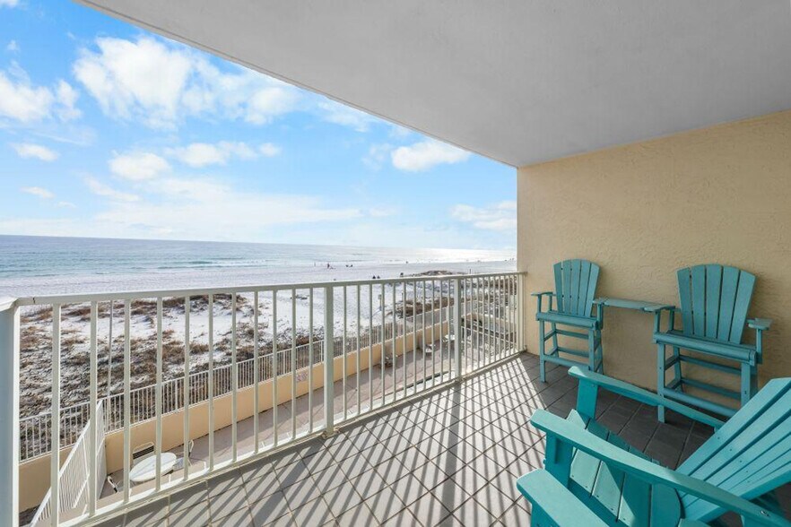 Building Photo - 517 E Beach Blvd