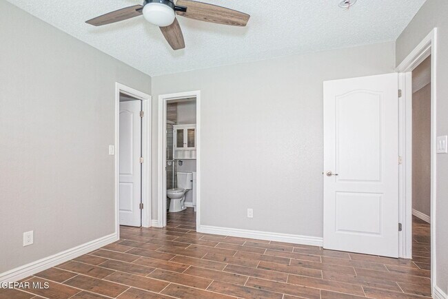 Building Photo - 12465 Tierra Dulce Dr