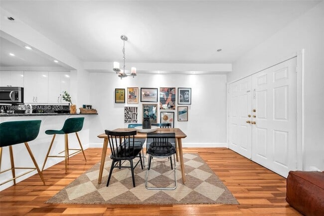 Building Photo - 1400 Salzedo St