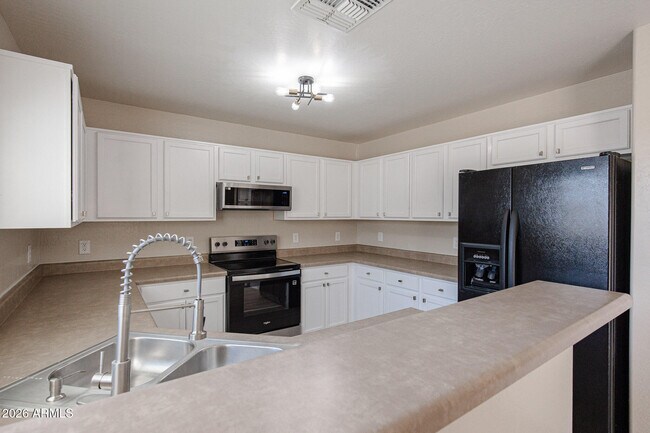 Building Photo - 65 N 224th Ln