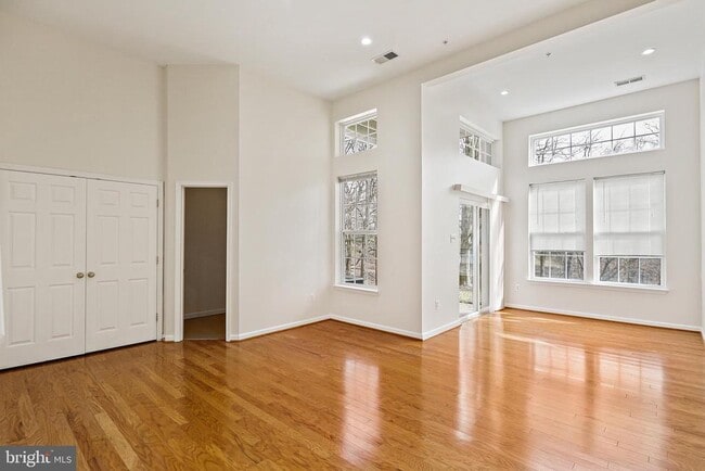 Building Photo - 9939 Fragrant Lilies Way