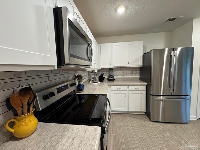 Building Photo - 4336 Jitterbug St
