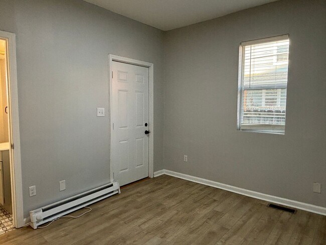 Building Photo - 1338-40 Barth