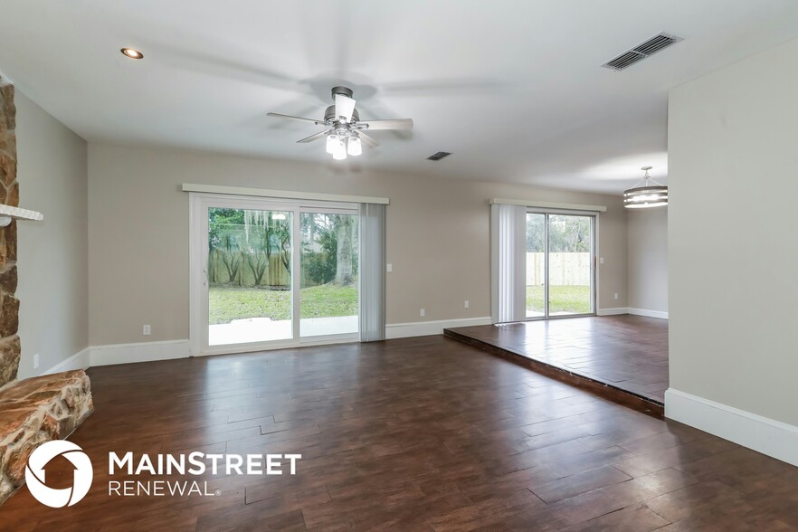 Building Photo - 1591 Acanthus Manor