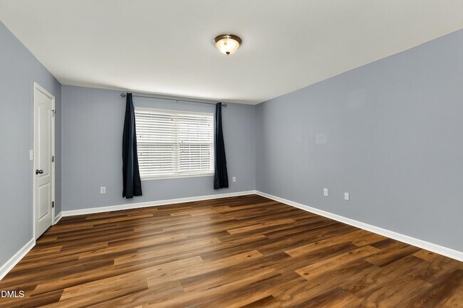 Building Photo - 614 Rose Laurel Ct