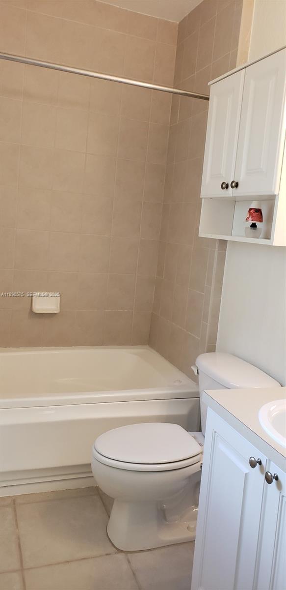 Building Photo - 4950 Washington St