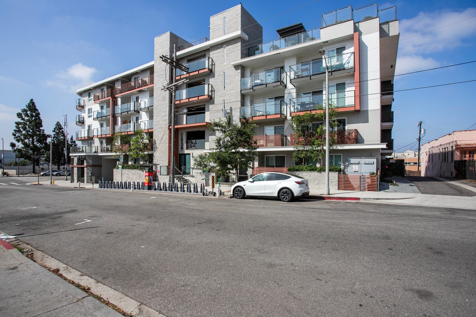 Building Photo - 1539 Purdue Ave