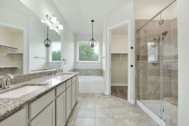 Building Photo - Spacious 5-Bedroom Beauty in Triana Neighborhood –  with Community Perks!