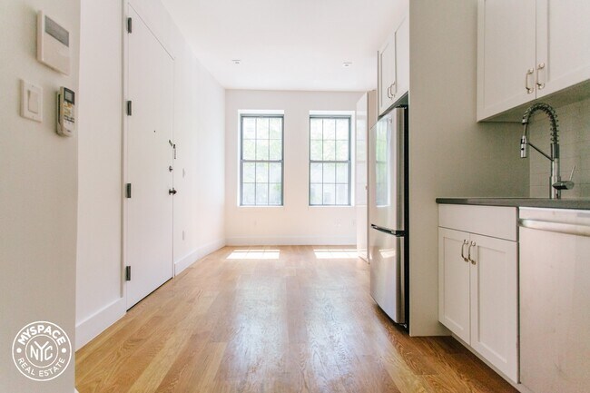 Primary Photo - 1501 DeKalb Ave