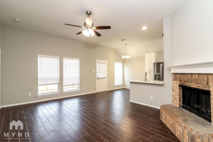 Building Photo - 7104 Stewart Ln