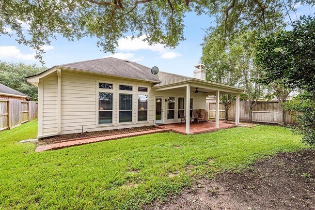 Building Photo - 21506 Willow Glade Dr