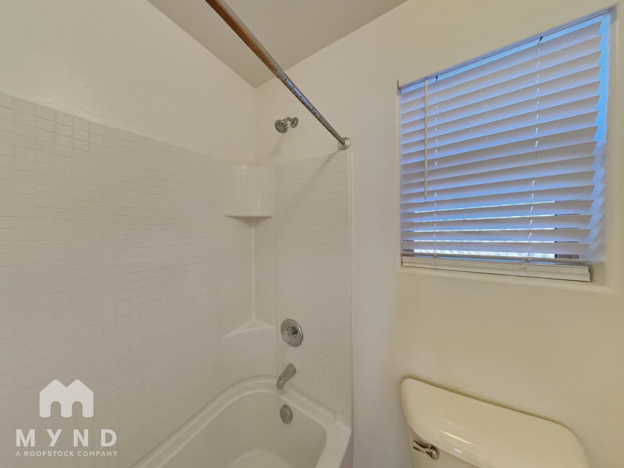 Building Photo - 20974 E Pecan Ln