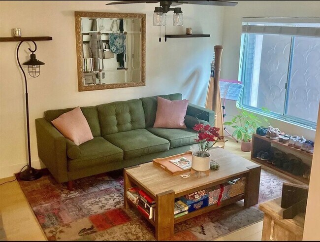 Building Photo - North Park Condo Steps to Adams Ave Normal Heights!