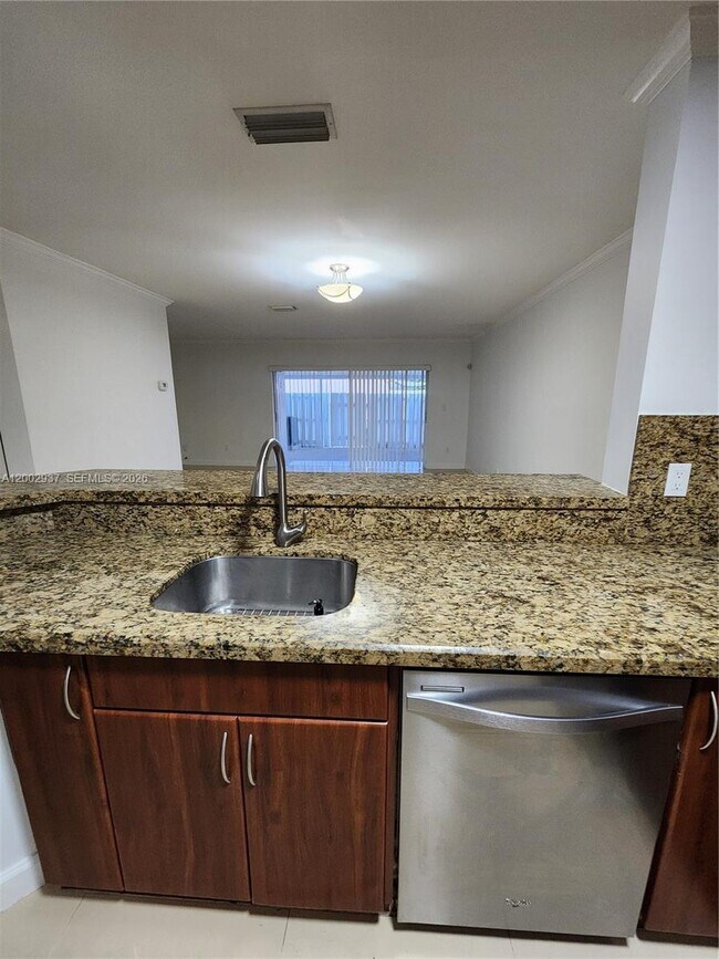 Building Photo - 6485 SW 129th Ave