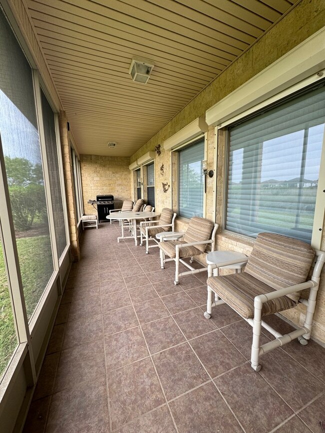 Building Photo - 5 Augusta Ct