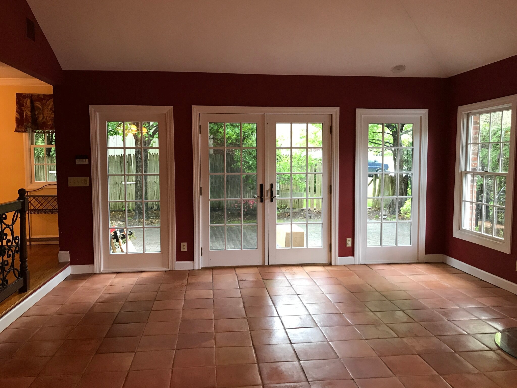 Building Photo - 10 Rellim Dr