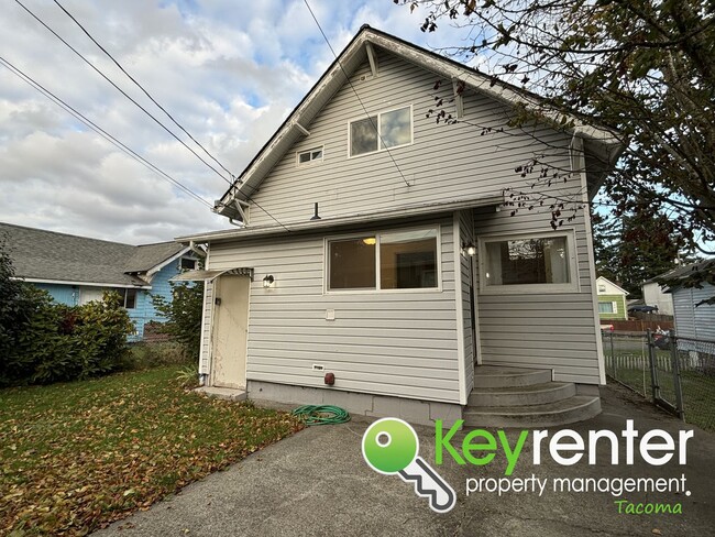 Building Photo - Gorgeous Craftsman 4Bed/2Bath Tacoma home!