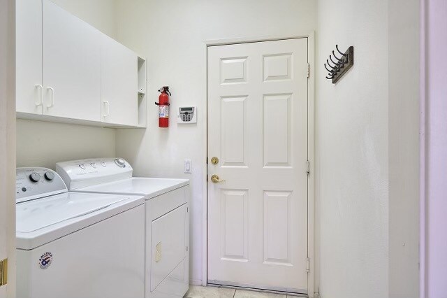 Building Photo - 78962 Cadence Ln