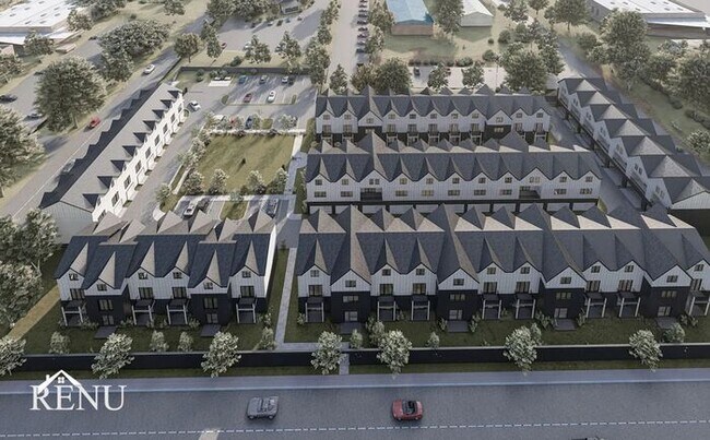 Building Photo - 5675 Sofias Cir