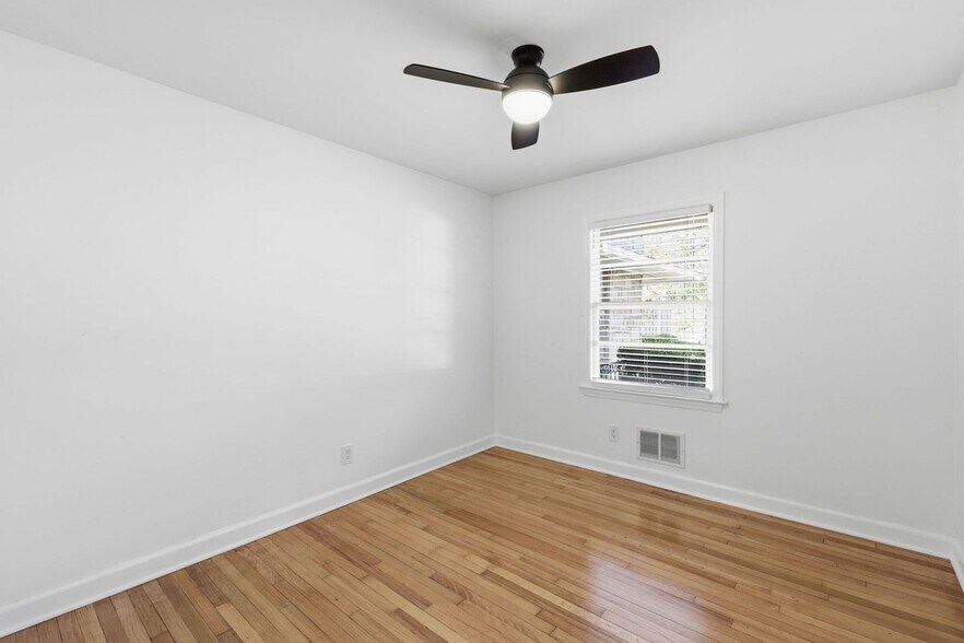 Building Photo - 902 New Bern Ave