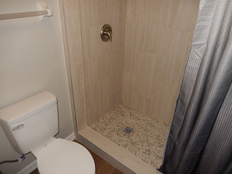 Building Photo - 1416 SW 50th St