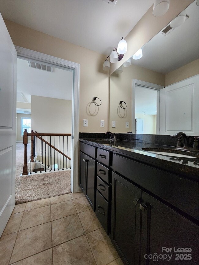 Building Photo - 1425 Skygrove Pl NW